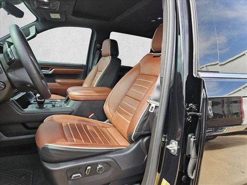 Used 2026 GMC Sierra 1500 Denali Ultimate AWD/4WD image 17