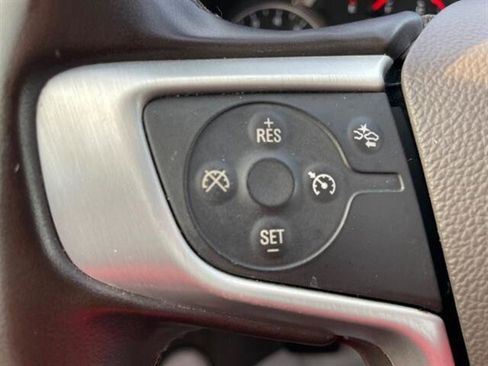 Used 2023 GMC Acadia SLT image 19