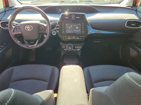Used 2022 Toyota Prius Prime LE image 11