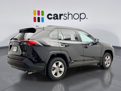 Used 2024 Toyota RAV4 XLE w/ Convenience Package AWD/4WD image 5