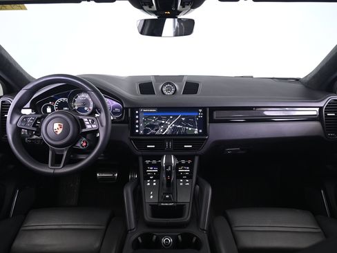 Used 2023 Porsche Cayenne Turbo GT image 31