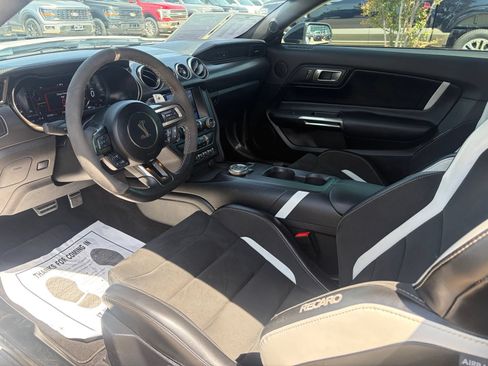 Used 2020 Ford Mustang Shelby GT500 w/ Technology Package RWD image 12