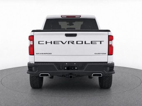Used 2022 Chevrolet Silverado 1500 Custom Trail Boss w/ LPO, Dark Essentials Package AWD/4WD image 3