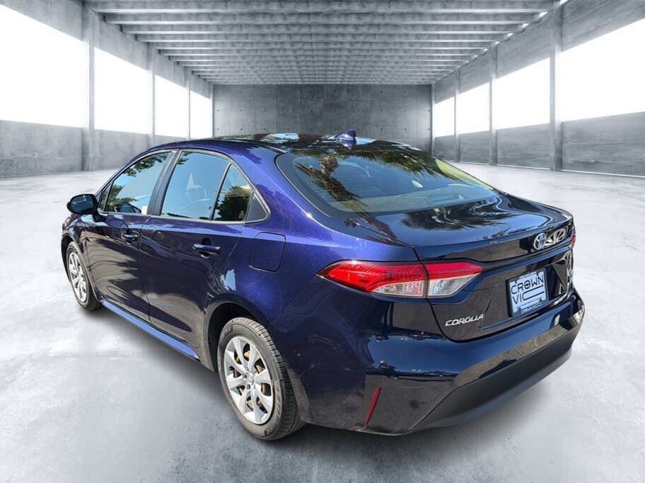 Used 2023 Toyota Corolla LE FWD image 4