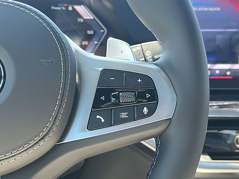 New 2026 BMW X5 M60i w/ Executive Package image 19