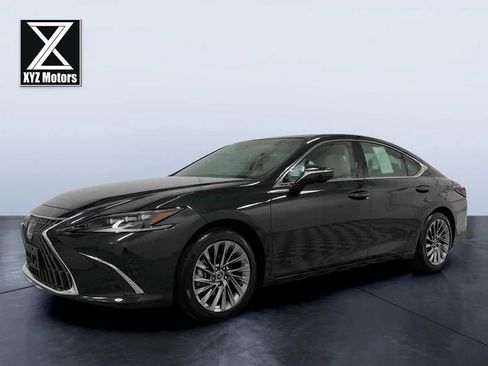 Used 2025 Lexus ES 350 Ultra Luxury image 2