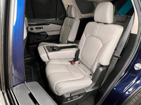 Used 2025 Honda Pilot Touring image 21
