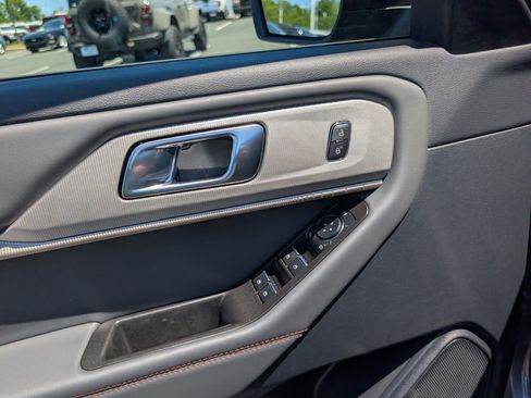 New 2026 Ford Explorer Active AWD/4WD image 16