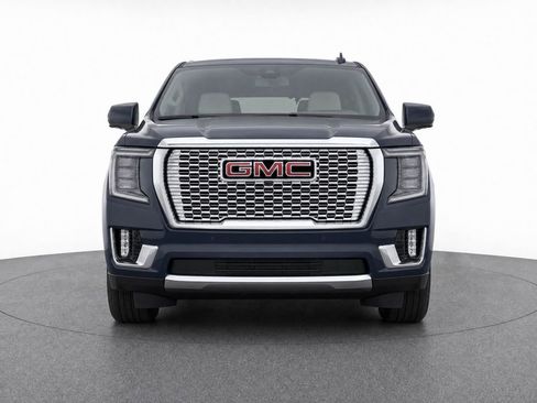 Used 2024 GMC Yukon Denali AWD/4WD image 2