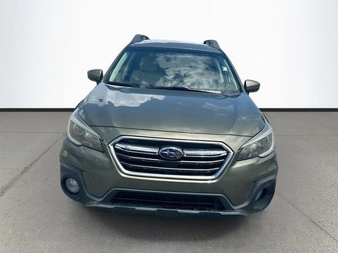 Used 2018 Subaru Outback 2.5i Premium AWD/4WD image 2