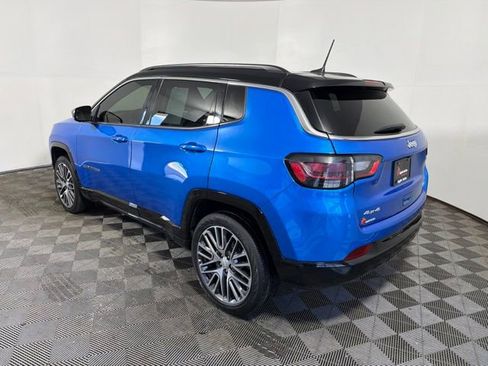 Used 2022 Jeep Compass Limited w/ Elite Group AWD/4WD image 6