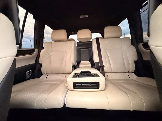 Used 2019 Lexus LX 570 4WD w/ Inspiration Series image 16