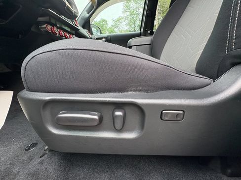 Used 2023 Toyota Tacoma TRD Sport AWD/4WD image 13