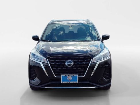 Used 2023 Nissan Kicks SV image 8