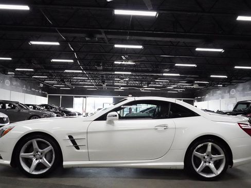 Used 2014 Mercedes-Benz SL 550 image 2