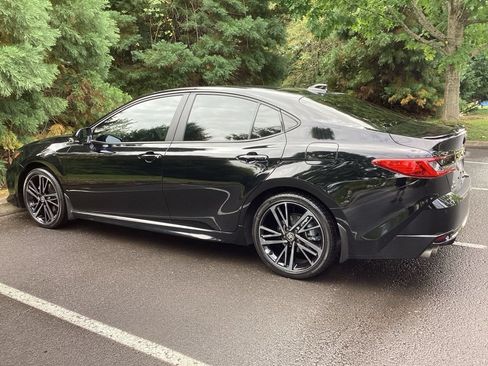 Used 2025 Toyota Camry XSE w/ Premium Plus Package AWD/4WD image 9