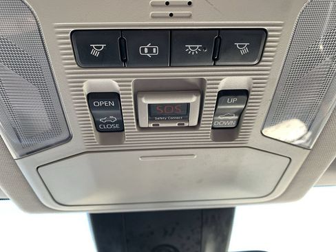 Used 2019 Toyota RAV4 XLE Premium FWD image 26