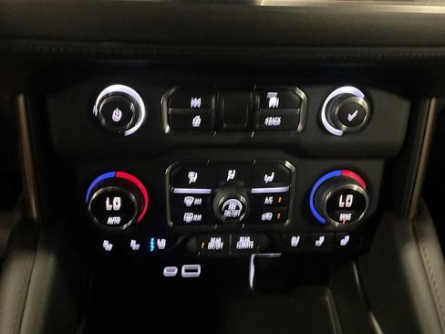 Used 2023 Chevrolet Tahoe High Country AWD/4WD image 28
