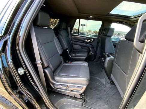 Used 2023 Chevrolet Tahoe Z71 w/ Luxury Package image 19