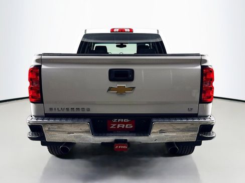 Used 2018 Chevrolet Silverado 1500 LT w/ Trailering Package image 4