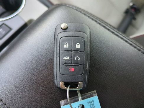 Used 2017 GMC Terrain SLT w/ Driver Alert Package I FWD image 32