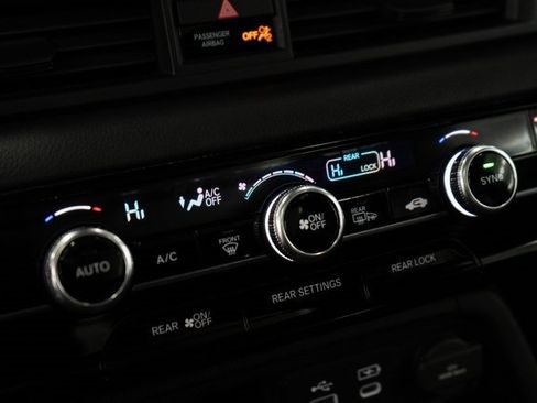 Certified 2023 Honda Pilot TrailSport image 30