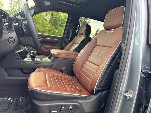 Used 2026 GMC Sierra 1500 Denali Ultimate AWD/4WD image 13