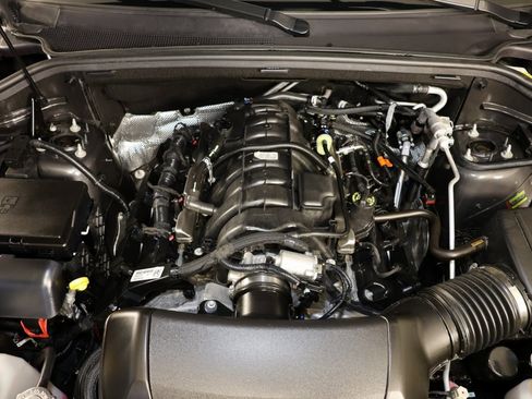 Used 2025 Dodge Durango R/T image 35