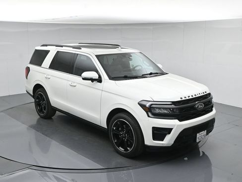 Used 2023 Ford Expedition Limited AWD/4WD image 44