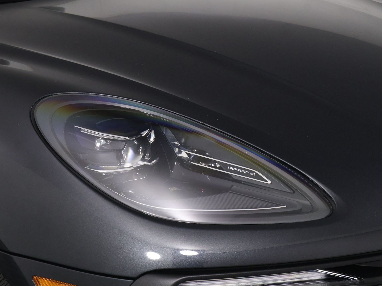 Certified 2026 Porsche Macan AWD/4WD image 28