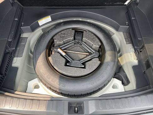 Certified 2025 Toyota RAV4 LE AWD/4WD image 24
