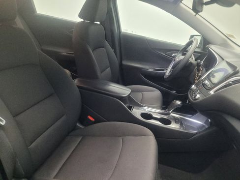 Used 2019 Chevrolet Malibu LT FWD image 21