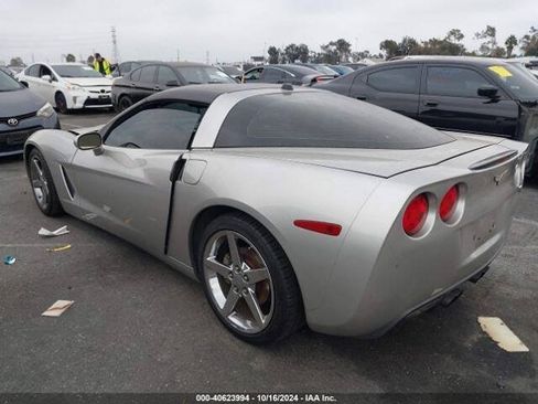 Used 2005 Chevrolet Corvette Coupe w/ Preferred Equipment Group RWD image 19