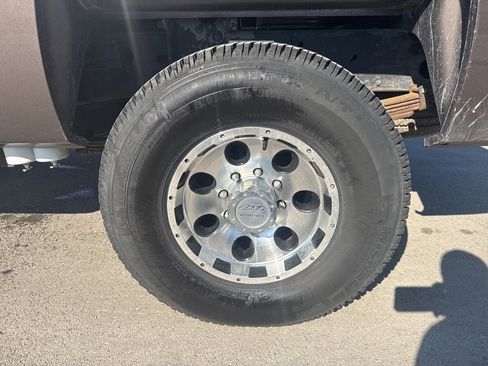 Used 2007 Chevrolet Silverado 2500 LTZ w/ EZ-Lift Tailgate Package image 7