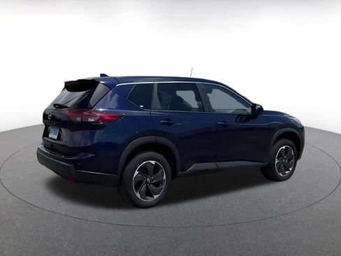 Used 2025 Nissan Rogue SV AWD/4WD image 14
