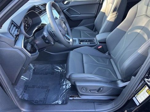 Used 2024 Audi Q3 2.0T Premium w/ Convenience Package AWD/4WD image 11