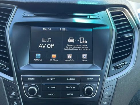 Used 2018 Hyundai Santa Fe SE FWD image 16