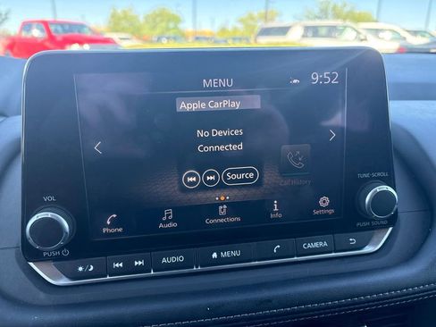 Used 2024 Nissan Rogue SV FWD image 11