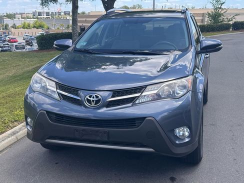 Used 2013 Toyota RAV4 XLE AWD/4WD image 5