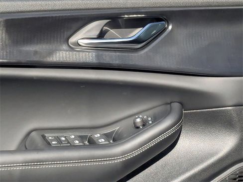 New 2025 Jeep Grand Cherokee Altitude image 11