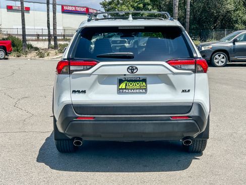 Used 2025 Toyota RAV4 XLE Premium FWD image 7