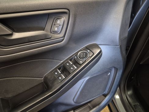 Used 2025 Ford Escape Active FWD image 9