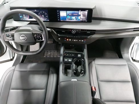 Certified 2025 Nissan Murano SV w/ Cargo Package AWD/4WD image 9