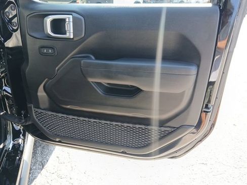 Used 2023 Jeep Gladiator Sport AWD/4WD image 39