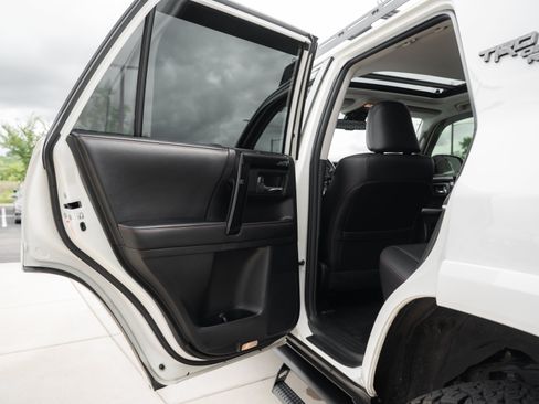 Used 2023 Toyota 4Runner TRD Off-Road Premium w/ Off Road Premium Plus Package AWD/4WD image 24