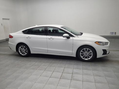 Used 2020 Ford Fusion SE image 11