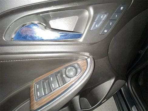 Used 2017 Chevrolet Malibu Premier w/ Premier Sun and Wheel Package image 13