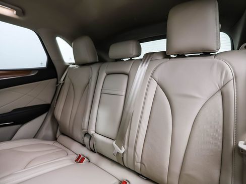 Used 2018 Lincoln MKC Select w/ Lincoln MKC Climate Package image 22