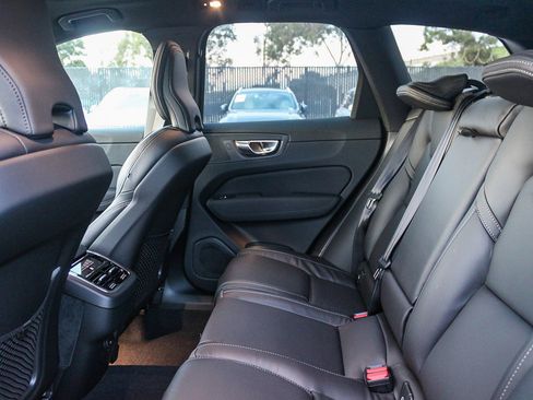 New 2026 Volvo XC60 B5 Ultra w/ Climate Package PRO image 21