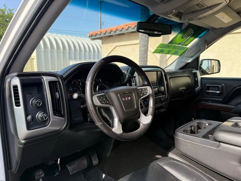 Used 2015 GMC Sierra 1500 SLT w/ SLT Preferred Package AWD/4WD image 17